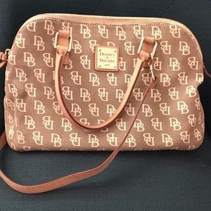 Dooney and Bourke classic sacth